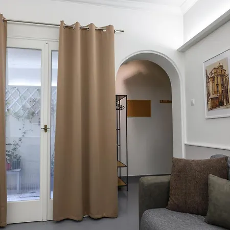 Chroma Downtown Apartment *
